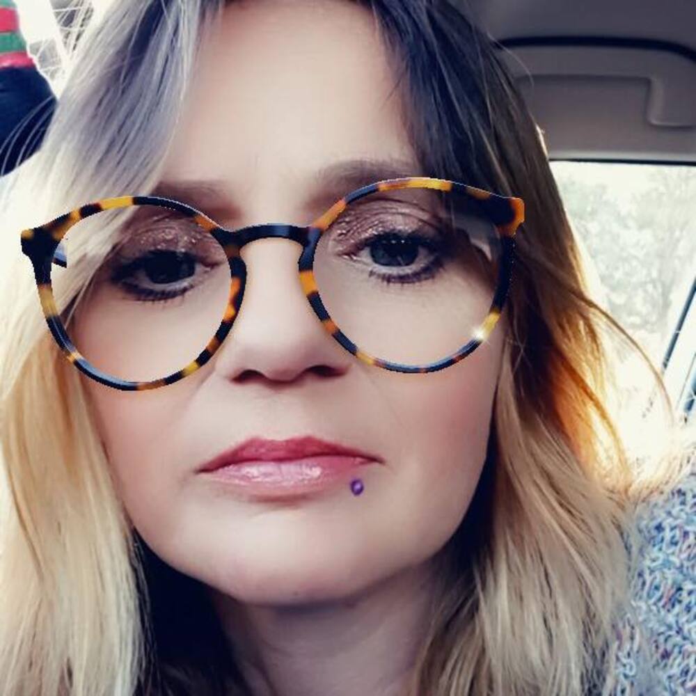 Meet your Posher, Cara